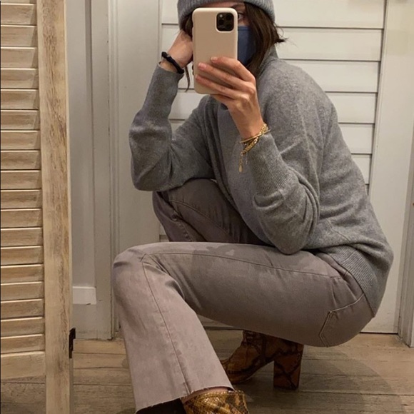 Meet your Posher, Lisa - Picture 1 of 1